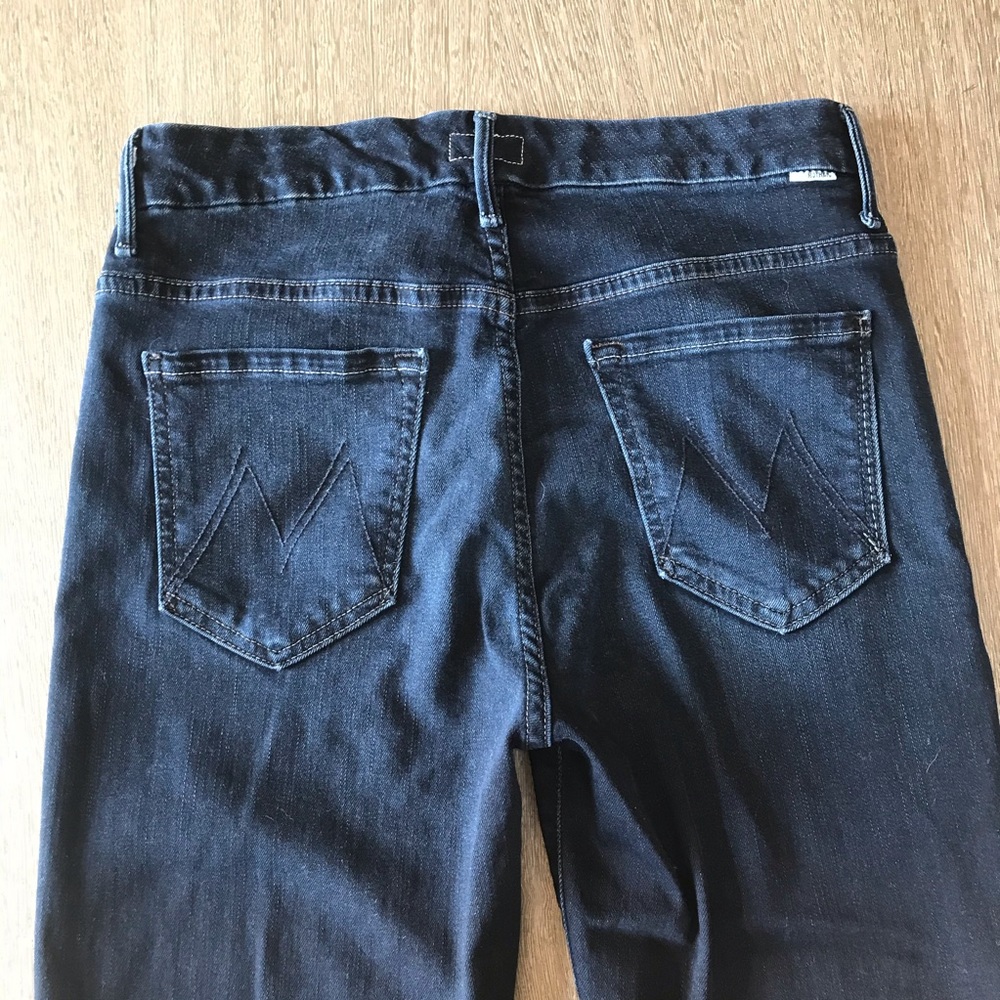 MOTHER Dark Blue HightWaisted Ankle Fray Sz 28 - Picture 4 of 8